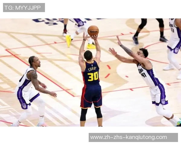 勇士与骑士再度交锋NBA经典对决引发球迷热议与期待